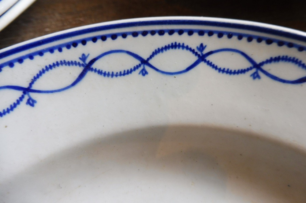 Set Of Fourteen Tournai Porcelain Plates From The Early 19th Century-photo-2