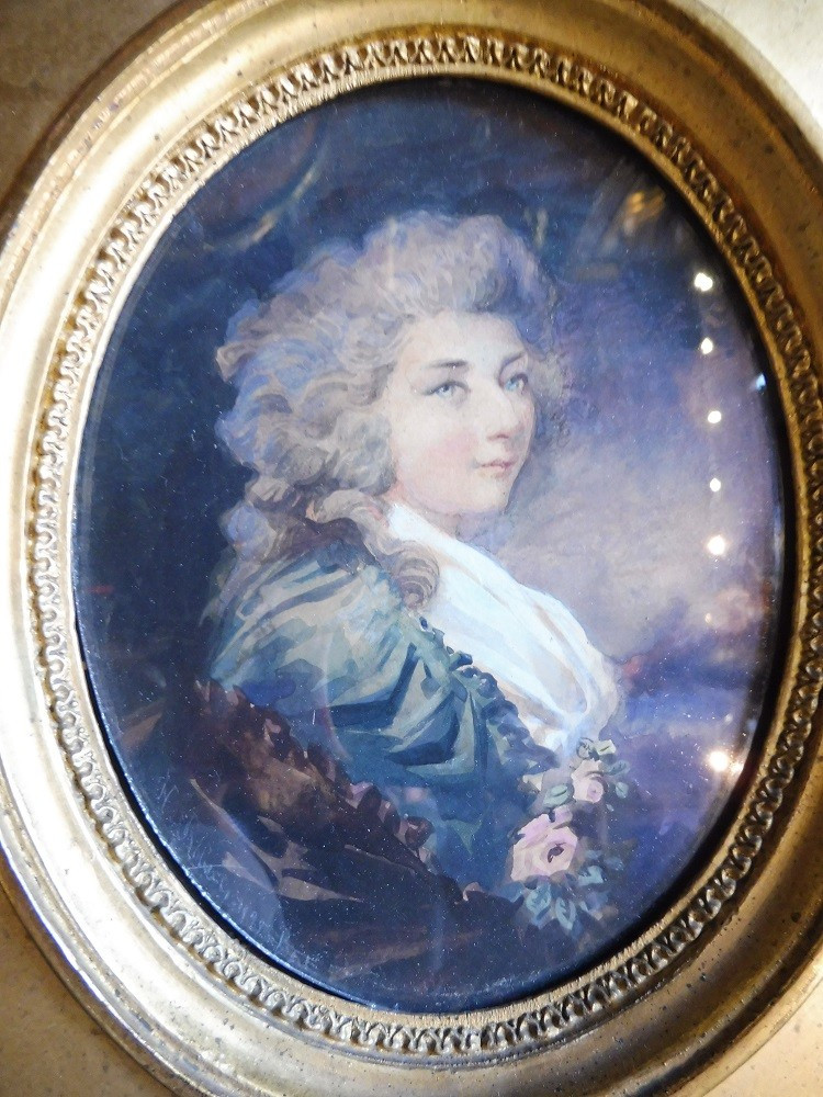 miniature  gouache  sur papier  signée " portrait  d'une dame  dans un ovale "-photo-2