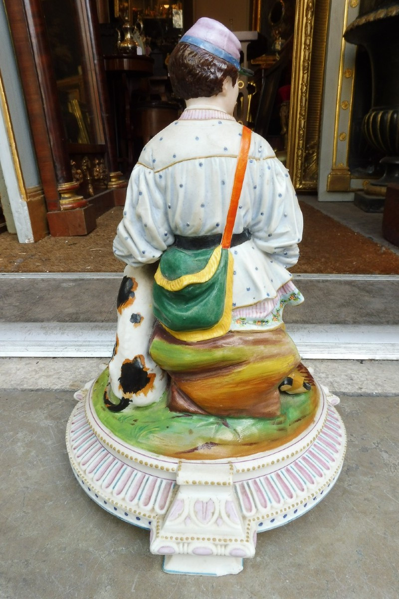 groupe  en biscuit  polychrome  représentant  un chasseur assis  19 eme-photo-2