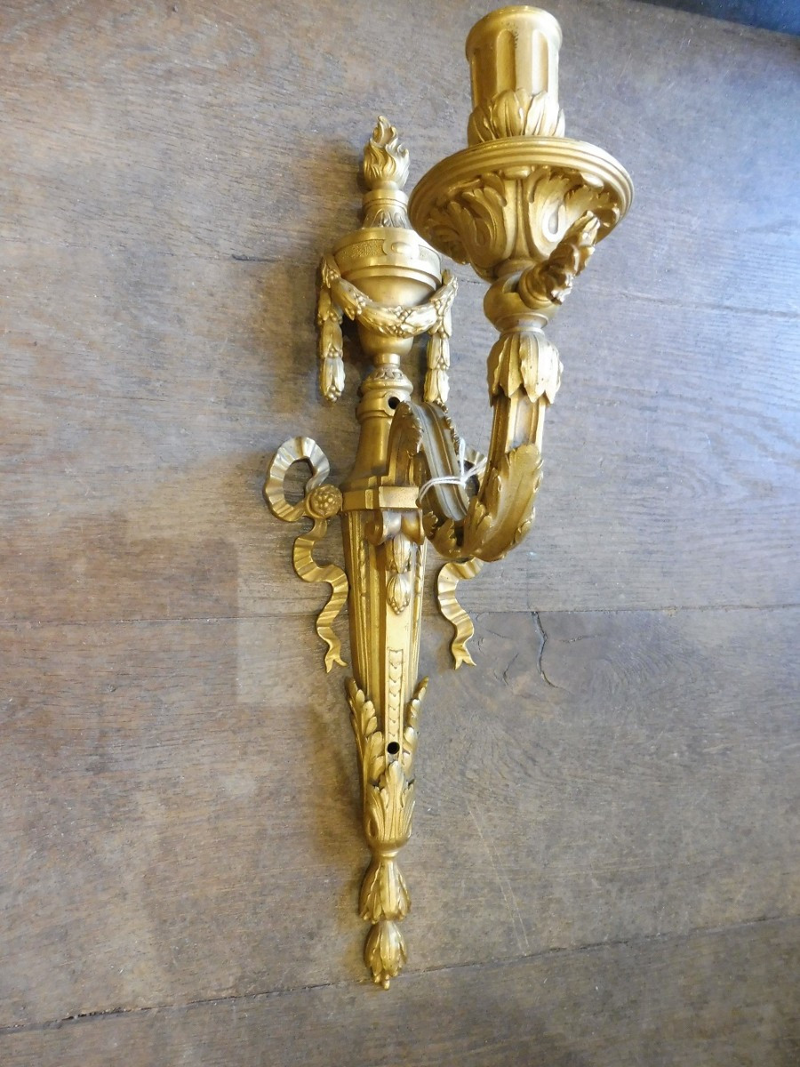 Applique en bronze doré  de style Louis XVI 