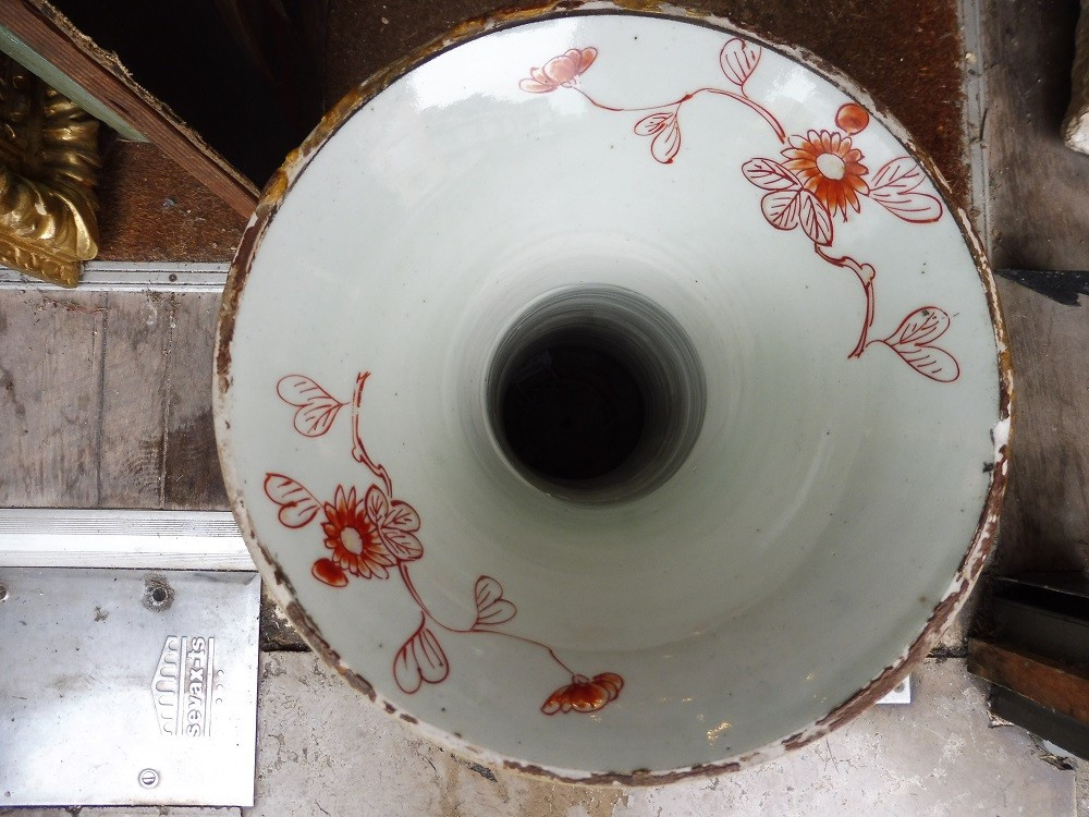 19th Century Imari Porcelain Cornet Vase-photo-3