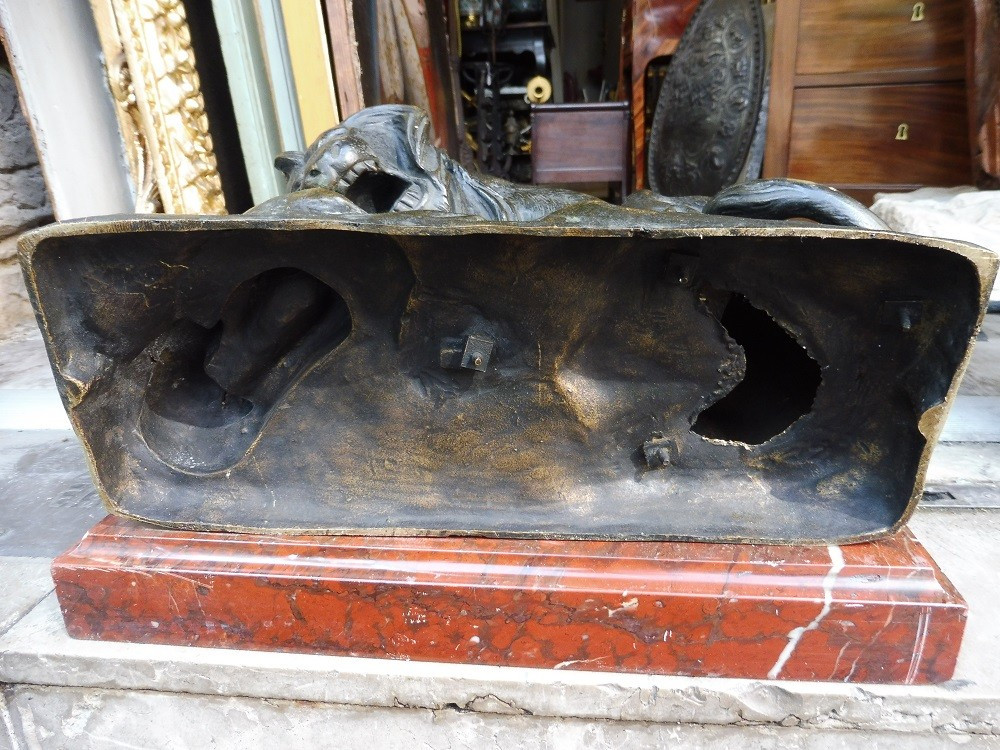 Sculpture en bronze  signée Barye  " lion au serpent 1er "   19 eme-photo-3