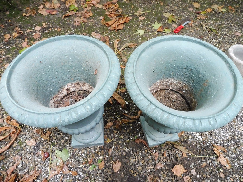 Pair Of Medici Vases In Cast Iron 19th Century  -photo-2