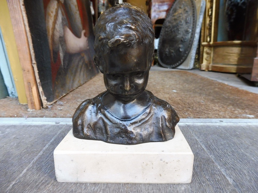 Sculpture  en bronze  signée Giovanni  de  Martino  , " buste d'enfant  " 