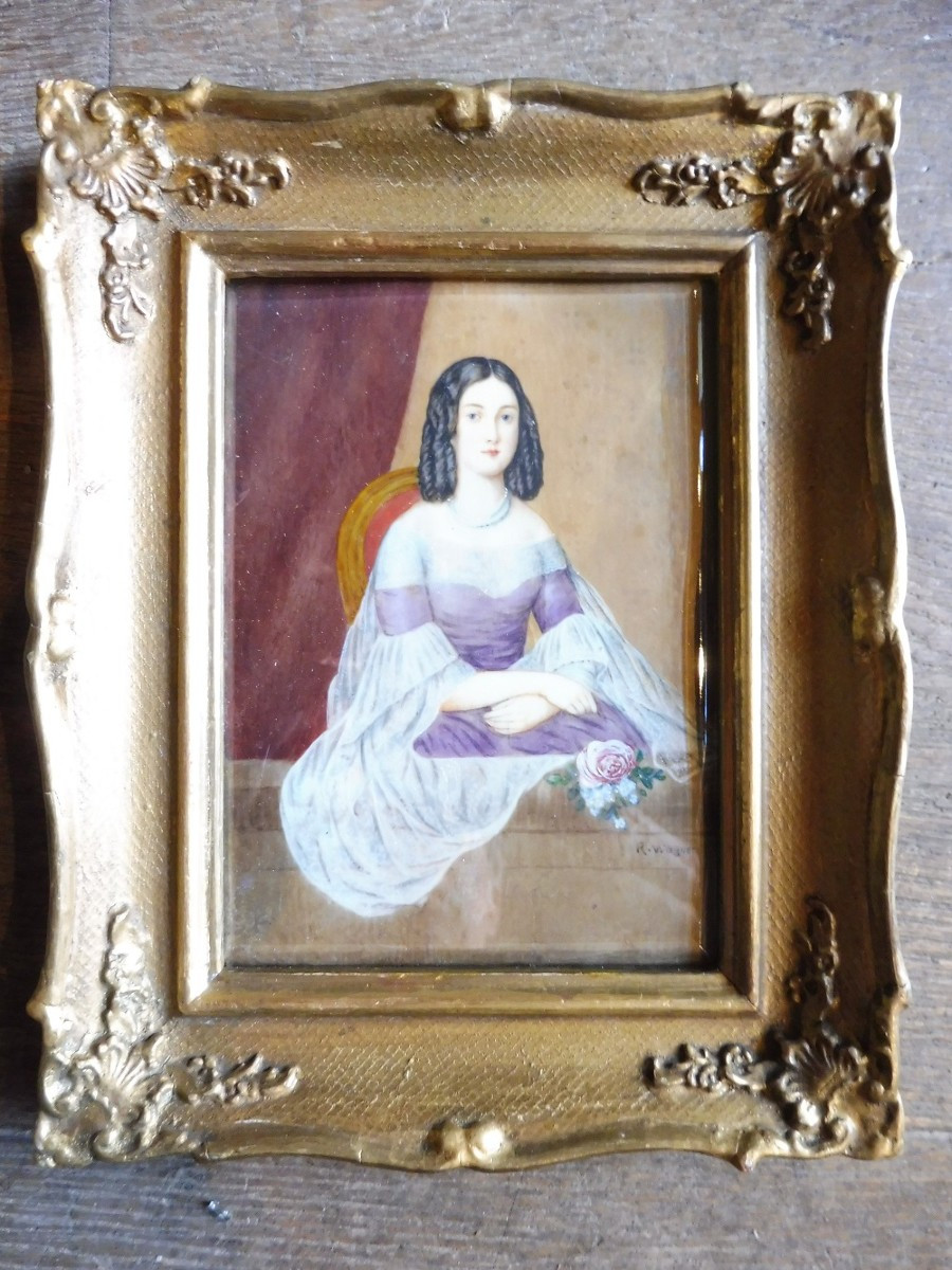 Miniature  sur ivoire  signé  R  Wagner  " portrait dune dame"  