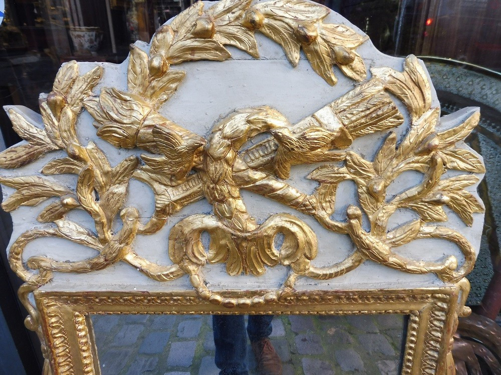 Louis XVI Giltwood Mirror With Carved Pediment  -photo-2