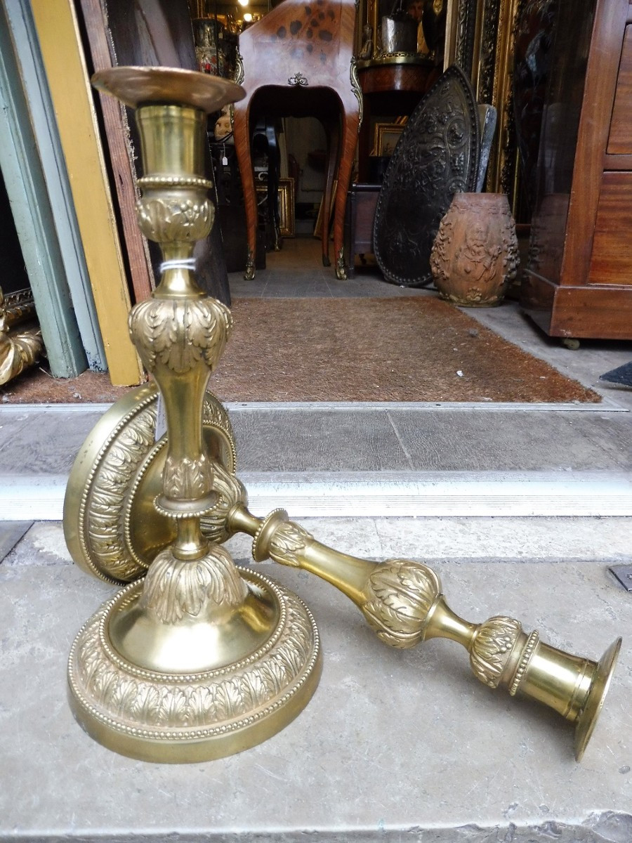 Pair Of Louis XVI Chiseled Bronze Candlesticks-photo-2