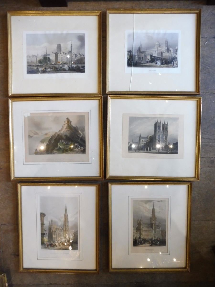 Suite de six  gravures  19 eme  " monuments  de villes d'Europe "   encadrées 