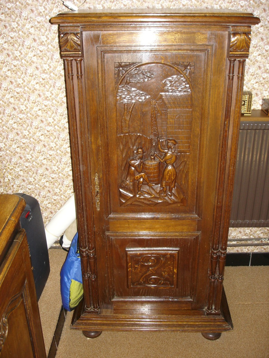 Bonnetière  en chêne   sculpté  , style  Henri  II  