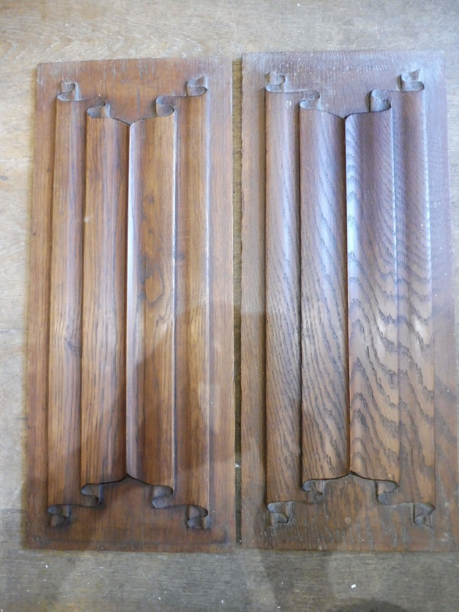 Pairs Of Woodwork Panels, 19th Century Oak Napkin Folds