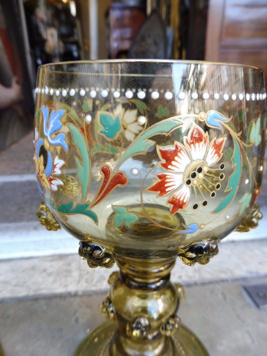 paire  de  coupes  sur pied  en verre  vert émaillé style  néogothique  19 eme-photo-4