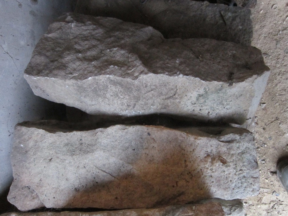 Cinq bornes  vicinales  en grés  18 eme-photo-2