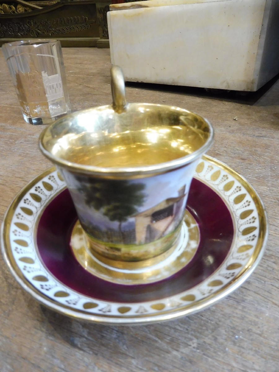 Tasse  et  sous tasse  en porcelaine  de  Paris  empire  
