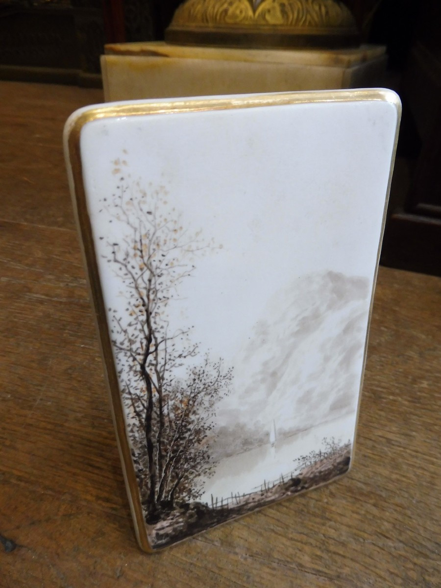 Menu en porcelaine formant soliflore 1900