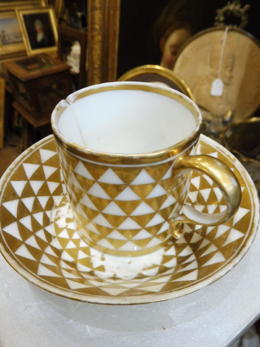 tasse et sous tasse   en porcelaine  de Paris  fin  18 eme  -photo-3