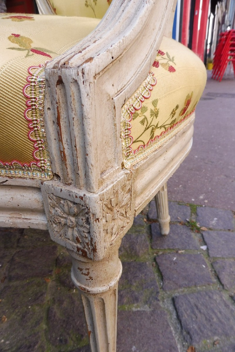 Fauteuil  médaillon   Louis XVI  en bois laqué  -photo-3