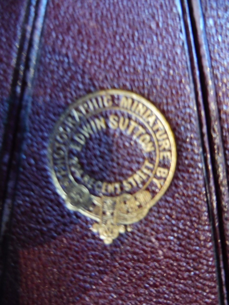 Portrait  photographique  19 eme  par Edwin  Sutton  dans son écrin -photo-2