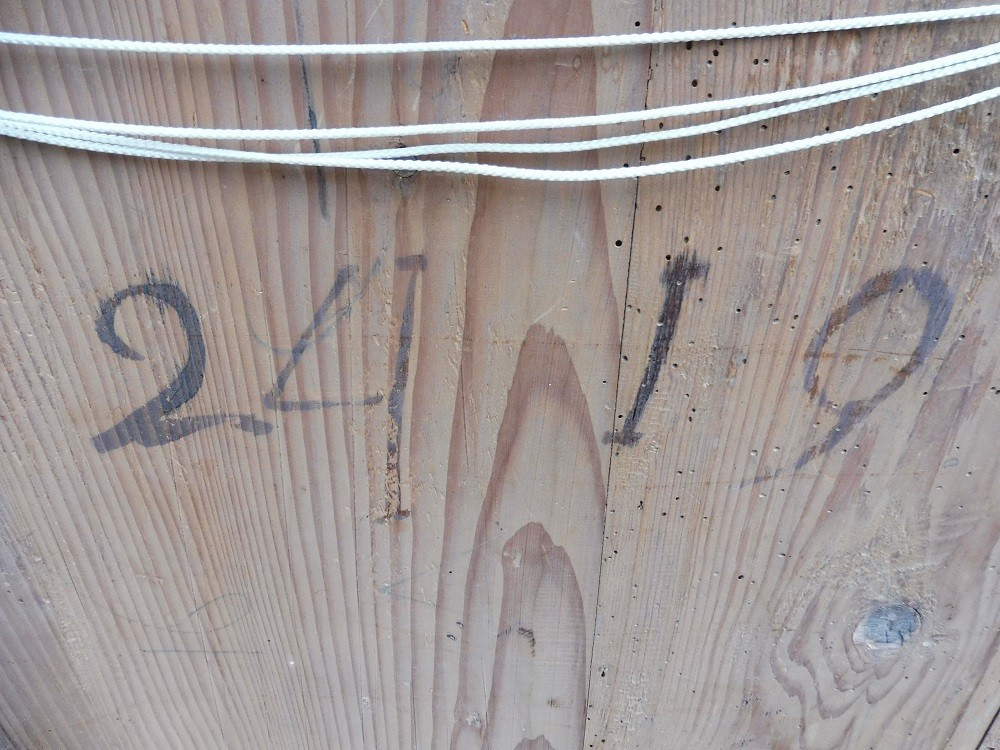 Miroir  en bois sculpté de rocailles et doré  , époque  18 eme -photo-1