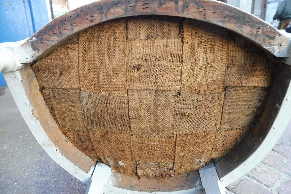 Directoire Period Cabriolet Armchair In Relacquered Wood -photo-3