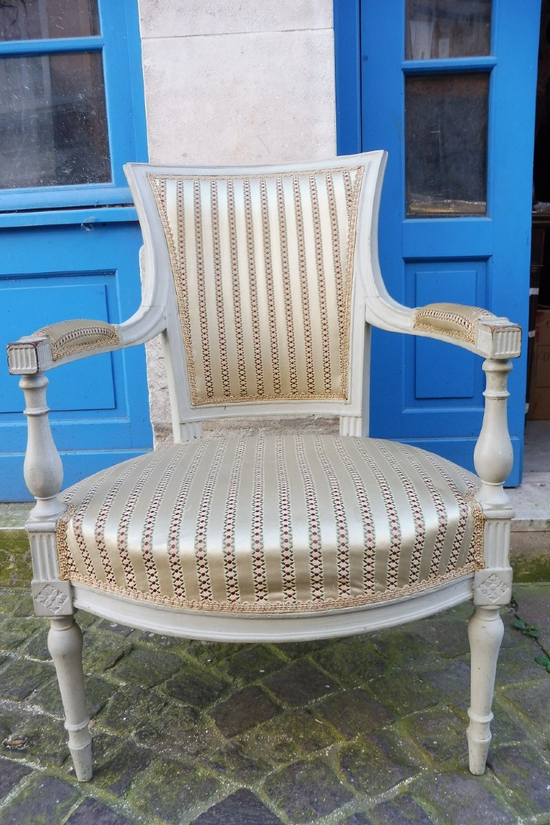 Directoire Period Cabriolet Armchair In Relacquered Wood 