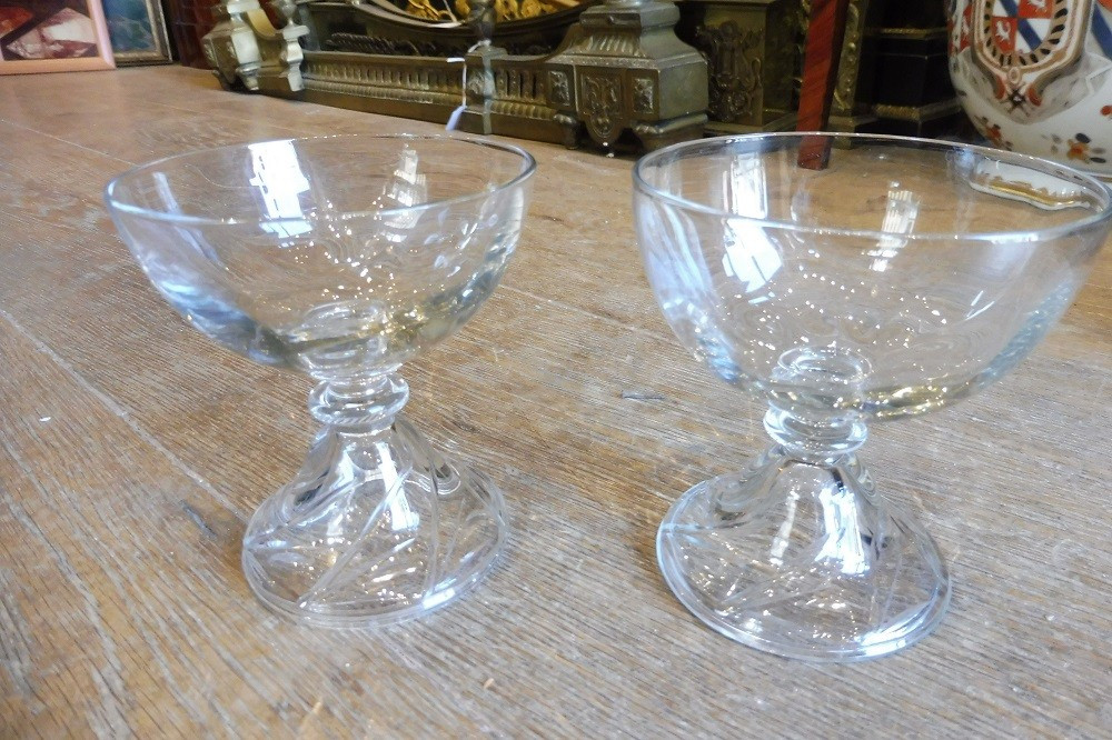 Two Champagne Coupes In Engraved Glass, Circa 1900