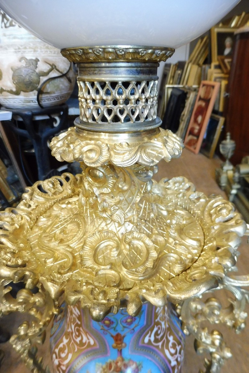 Paire  d'importantes  lampes  à huile  en porcelaine  et bronze doré  Louis Philippe  -photo-4
