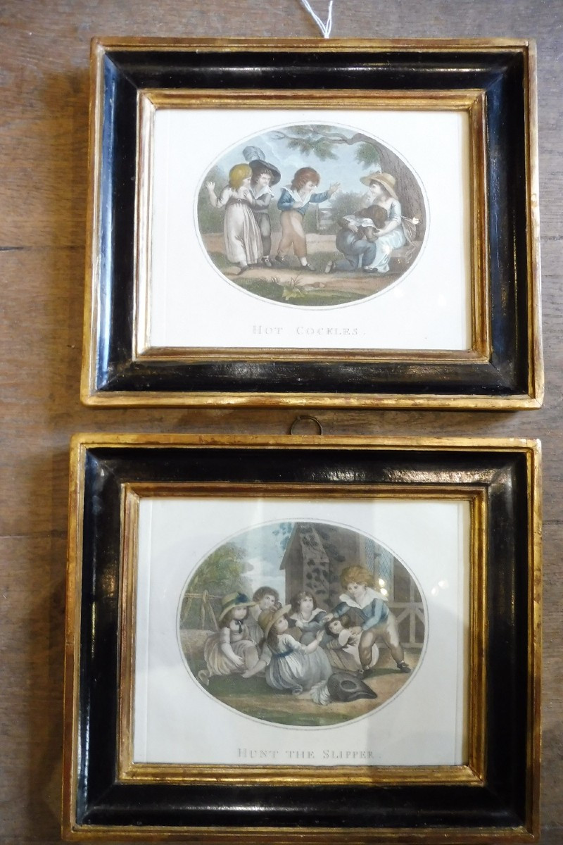 Paire de gravures en couleur  anglaises  début 19 eme  dans  les cadres  d'origine  
