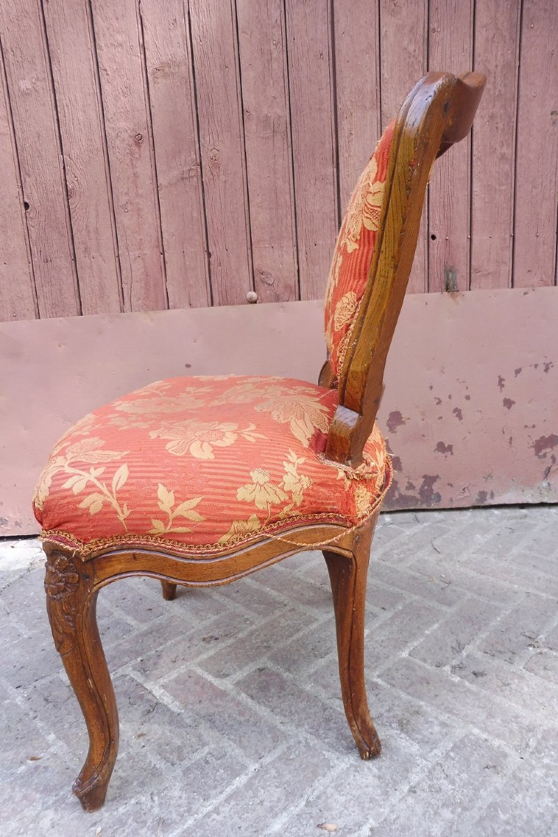 Chaise cabriolet  d'époque  Louis  XV  en bois naturel-photo-2