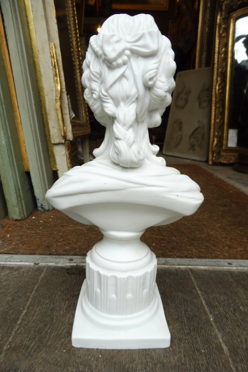 Buste en biscuit de porcelaine  représentant Marie  Antoinette  en buste -photo-2
