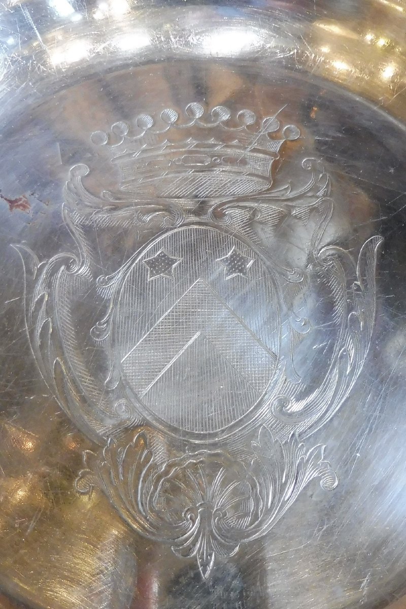 Plat en métal  argenté  gravé  d'un blason  -photo-2