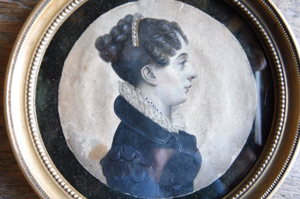 Miniature  aquarelle"  portrait de dame " , début 19 eme-photo-2