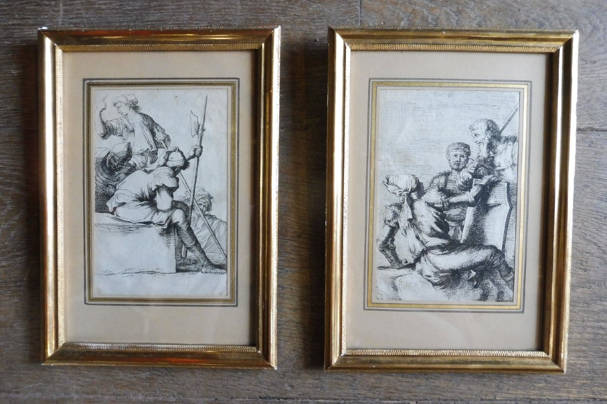 paire de gravures 17 eme dans des cadres  en bois doré 