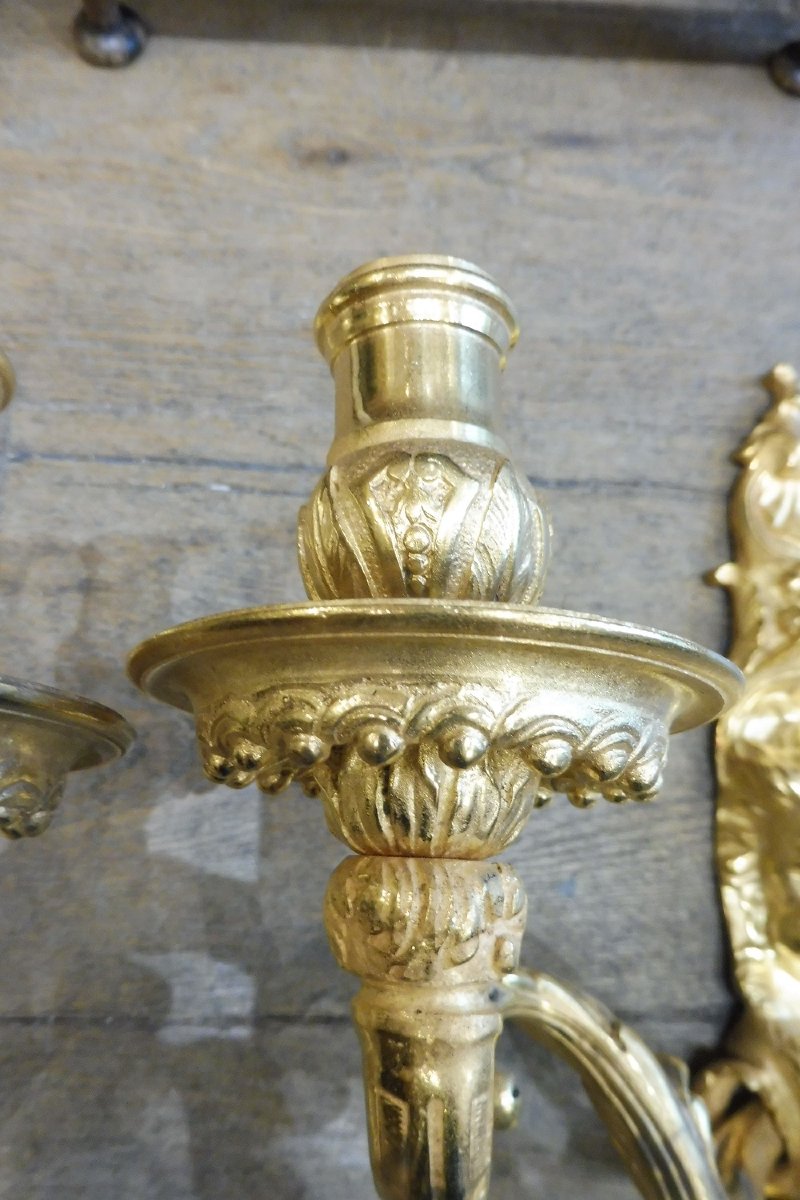 Paire d 'appliques à deux bras  de lumière  en bronze doré  d'après  Cressent   style Régence  -photo-4