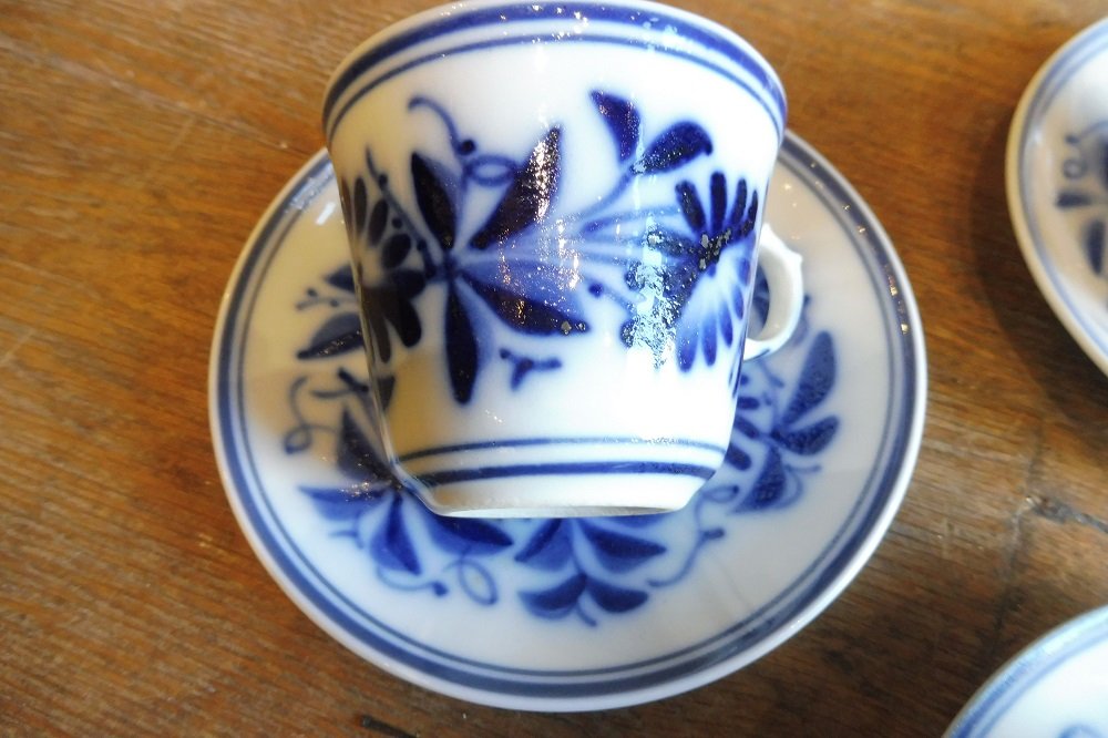Set Of Seven Porcelain Cups And Saucers From Bayeux, Marked "19th"-photo-2