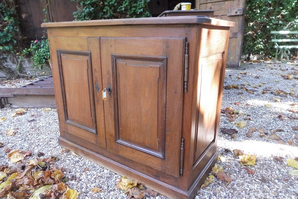 Buffet de boiserie  en chêne  mouluré  18 eme -photo-2