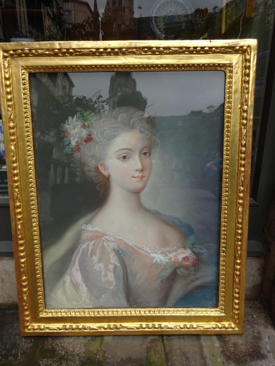 Pastel Du XVIII Eme Siècle "portrait  De Jeune Fille "