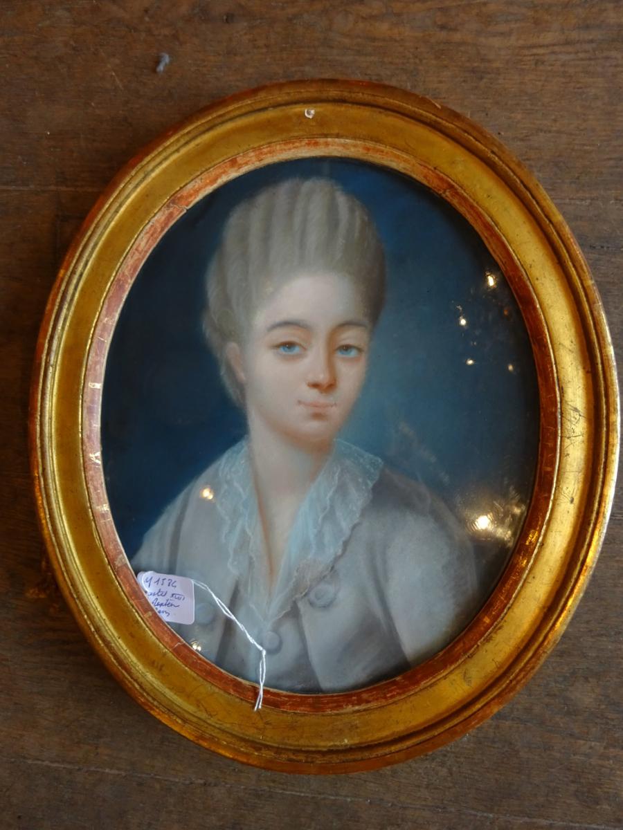 Pastel Drawing Of The 18 Century -photo-2