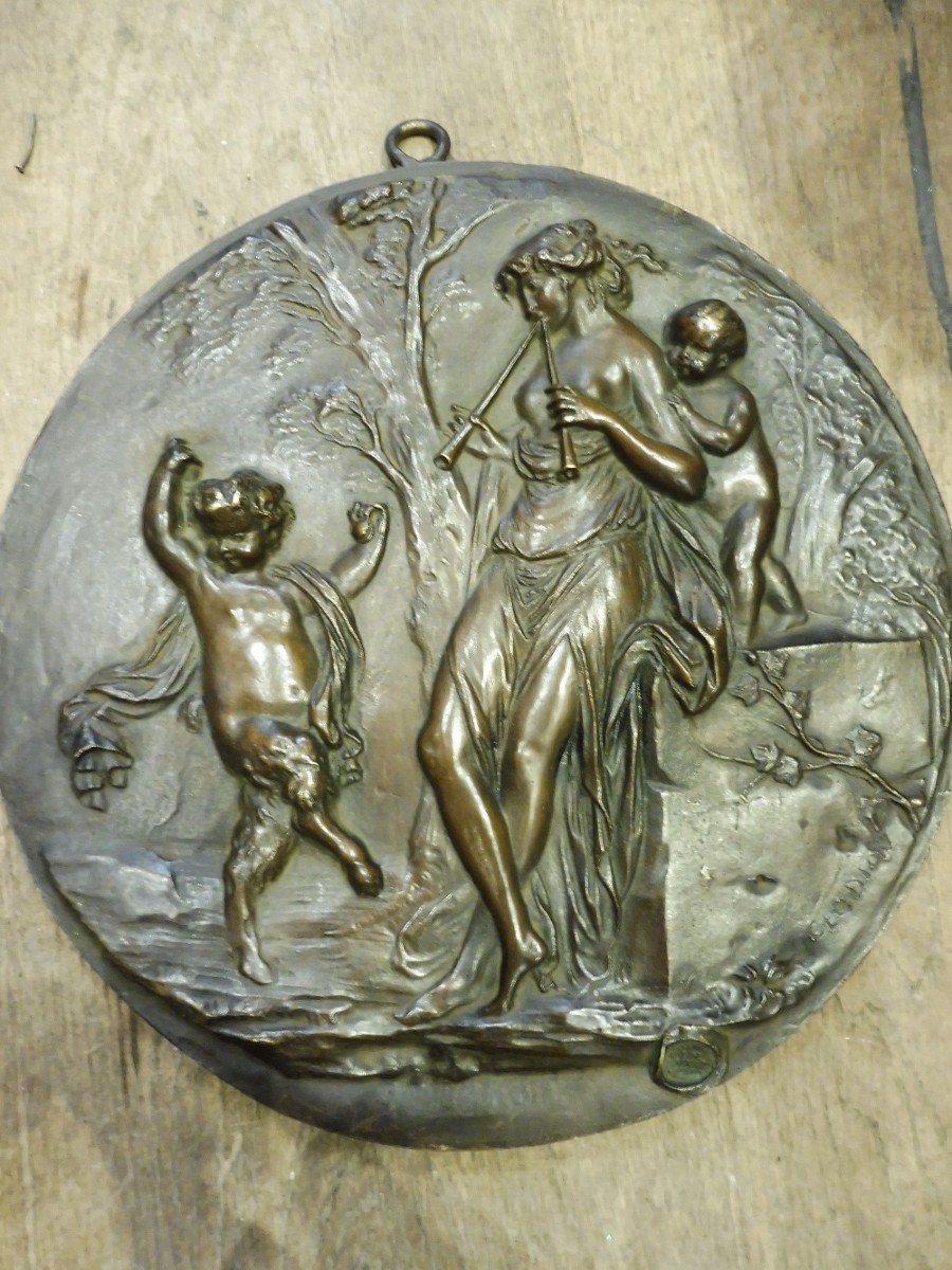 Paire De  Médaillons  En Bronze  Signés Clodion -photo-3
