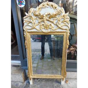 Louis XVI Giltwood Mirror With Carved Pediment  