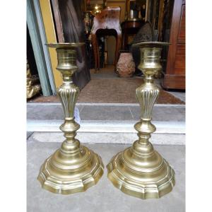 Paire  de flambeaux  en bronze  18 eme