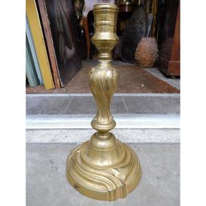 Flambeau en bronze    ciselé et  doré , Louis XV 