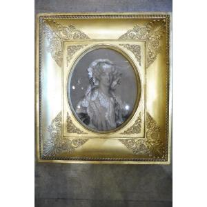 19th Century Charcoal Drawing "bust Portrait Of Marie Amélie" In Its Frame 