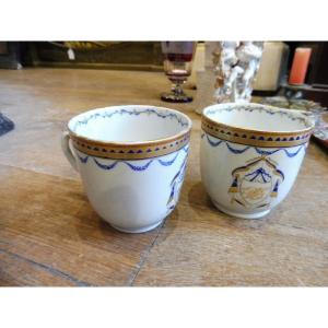 Paire  de tasses en porcelaine  de la compagnie  des  Indes fin 18 eme