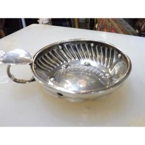 Taste vin en argent  poinçon minerve .