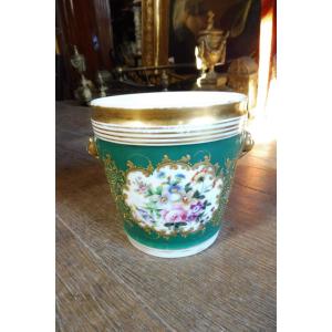 19th Century Paris Porcelain Pot With Polychrome Flowers And Gold Decoration