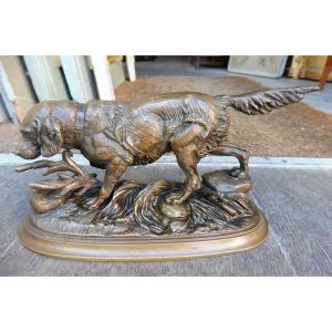 Sculpture en bronze signée Delabrière " Chien à l'arrêt "