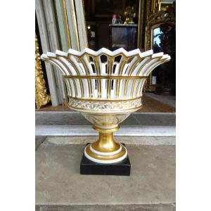Coupe  ajourée  en porcelaine  de  Paris  19 eme 
