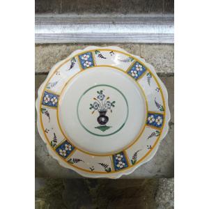 Assiette en faîence de Nevers , époque révolutionnaire