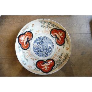 Japanese Porcelain Dish With Imari Decoration, 19th Century