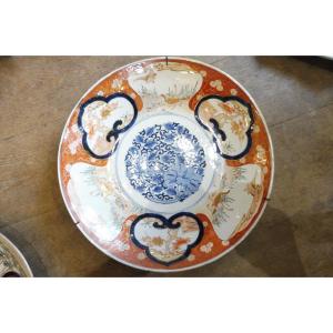 Japanese Porcelain Dish With Imari Decoration, 19th Century